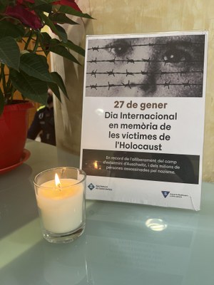 Espelma commemorativa a la recepció de l'Ajuntament / REDACCIÓ