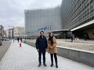 L'alcalde Manu Reyes i la regidora de Presidència, Marian Ortega, a Brusel·les / REDACCIÓ