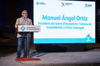El president del Gremi d'Hostaleria i Turisme de Castelldefels, Manuel Ángel Ortíz / ORIOL PAGÈS