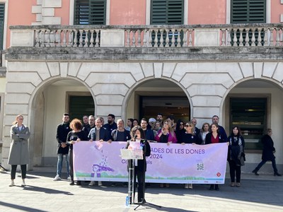 L'acte de commemoració del Dia Internacional de les Dones, el 8 de març a la plaça de l'Església / REDACCIÓ