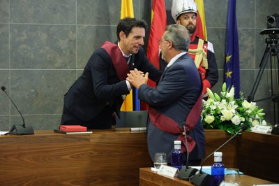 Manuel Reyes, nou alcalde, i Fernando Cerpa, primer tinent d'alcalde / ORIOL PAGÈS
