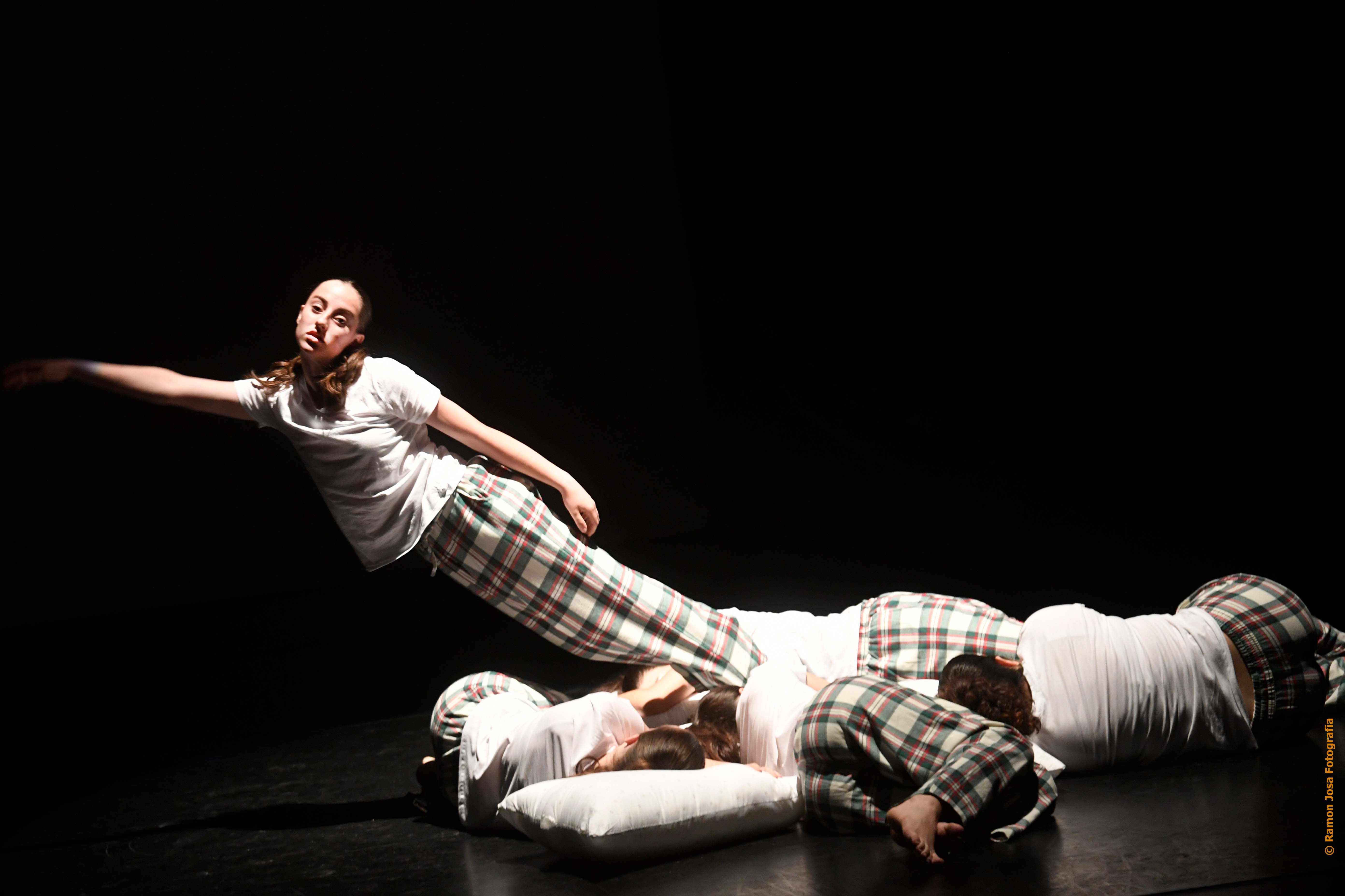 Escola Municipal de Dansa de Castelldefels — official school photo