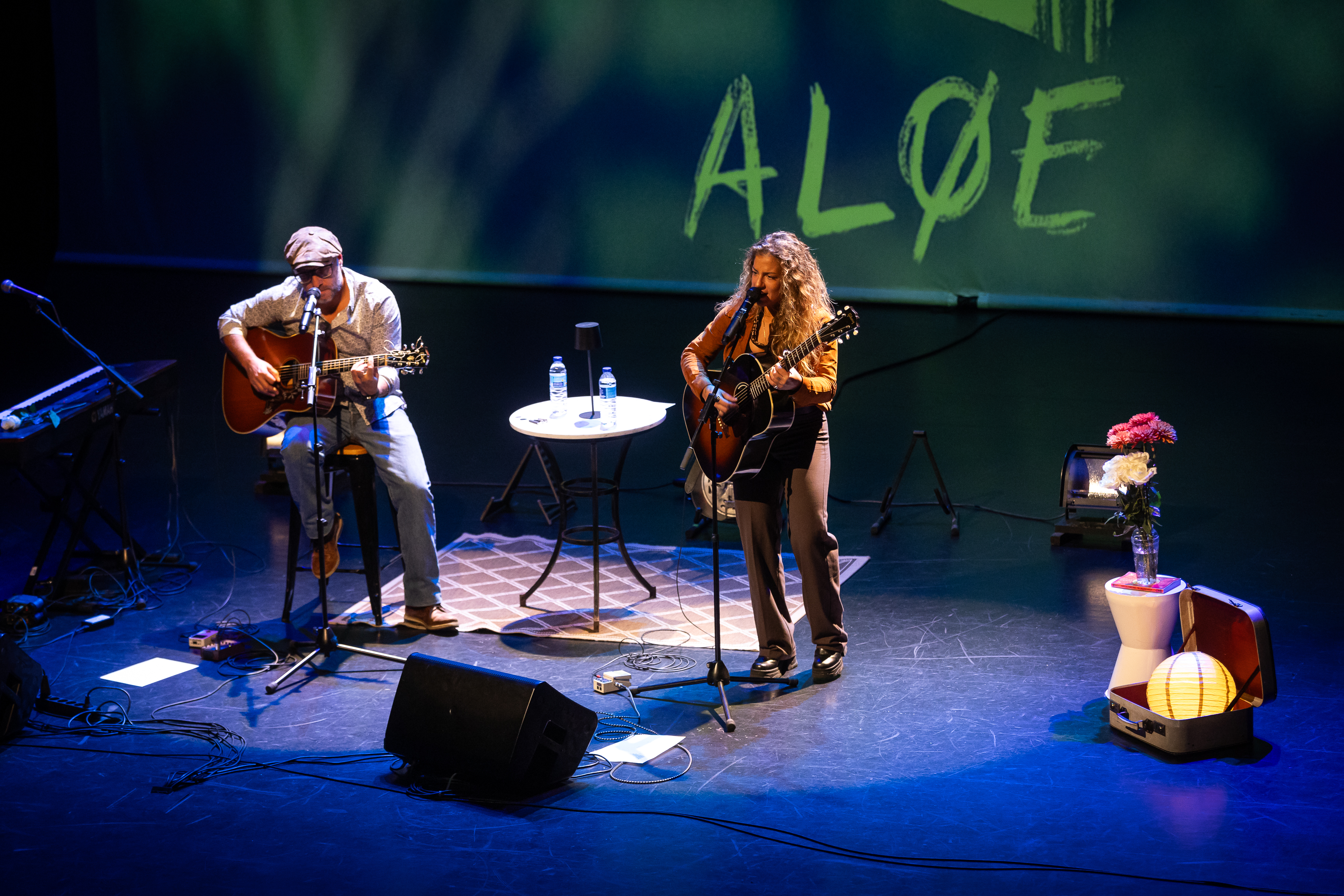 Aløe, Pepo López y Alejandra Jiménez, en un momento del concierto