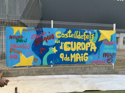 Mural en el exterior del CEM Can Roca / EUROLOCAL