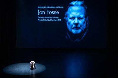 Jon Fosse era el encargado del mensaje del Día Mundial del Teatro / ORIOL PAGÈS