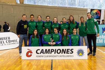 Unicaja de Málaga, campeonas U13 del torneo / ORIOL PAGÈS