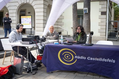 Ràdio Castelldefels estuvo presente con una edición especial del programa "Castelldefels, així som" / ORIOL PAGÈS