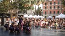 Los niños y las familias disfrutan de la fiesta de clausura del curso del Plan Educativo de Entorno