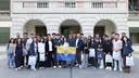 Una delegación de estudiantes chilenos visita el Ayuntamiento de Castelldefels